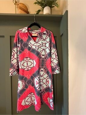 V-Neck Long Sleeve Dress in Pink and Navy Geometric Print